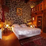 Le Moulin Couette-café 3*