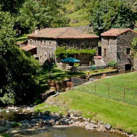 Le Moulin Bed & Breakfast Saint-Arcons-d'Allier