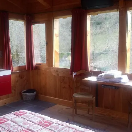 Le Moulin Bed & Breakfast Saint-Arcons-d'Allier