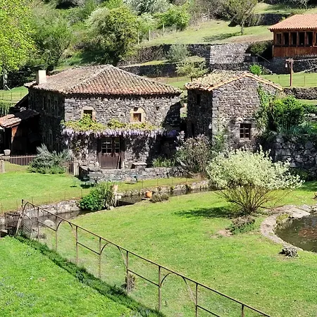 Le Moulin Bed & Breakfast Saint-Arcons-d'Allier