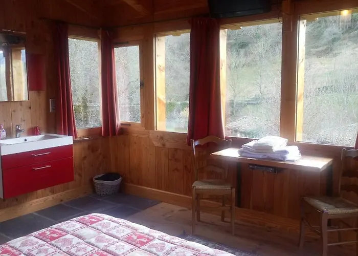 Le Moulin Oda ve Kahvaltı Saint-Arcons-d'Allier