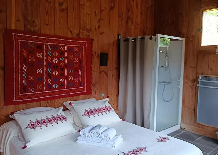 Le Moulin Oda ve Kahvaltı Saint-Arcons-d'Allier